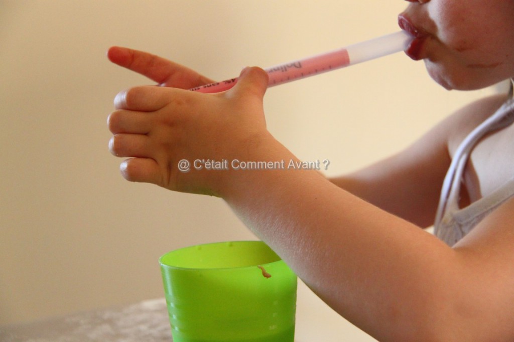 Vouloir boire son lait à la pipette 