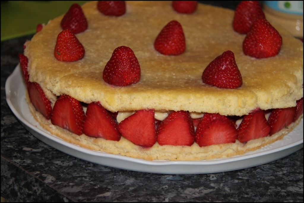 Faire un fraisier un soir en rentrant du boulot (manque de crème!)