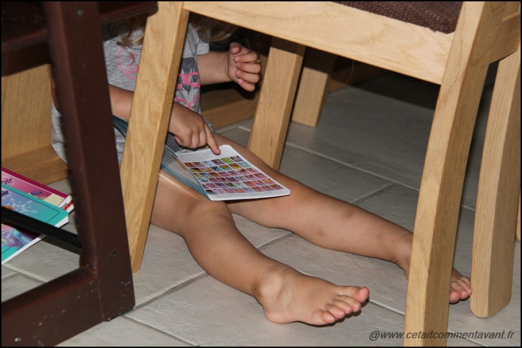 Lire sous la table...