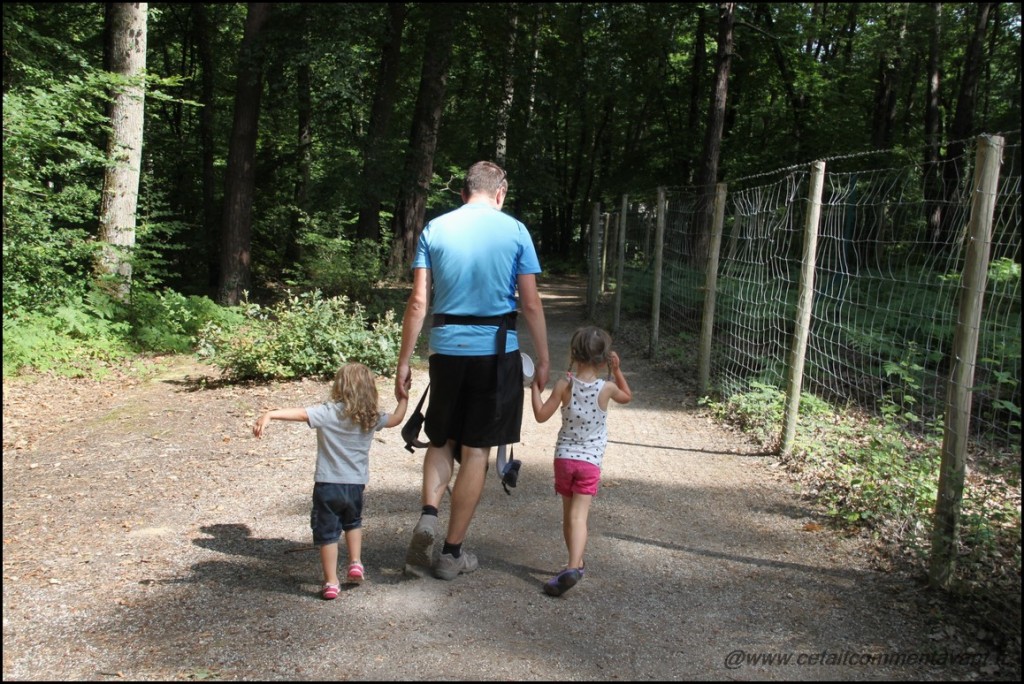 Marcher avec papa