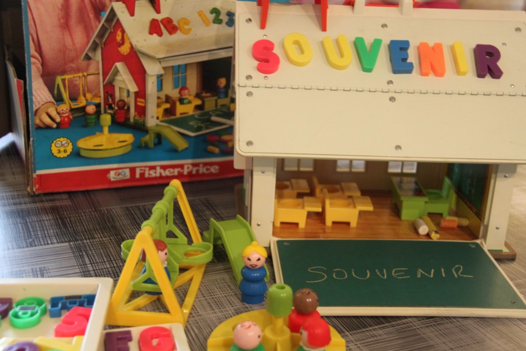 Leur sortir pour la première fois mon école fisher price